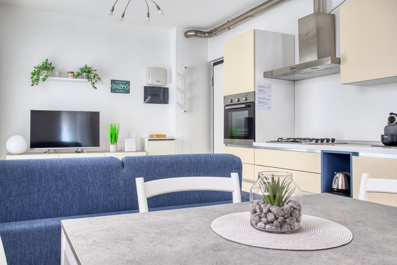 Island Near The Purple Line Apartamento